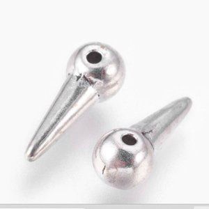 💝5/$25💖 25 Little 14mm antique silver spikes, spear, small cone, 1/2" beads
